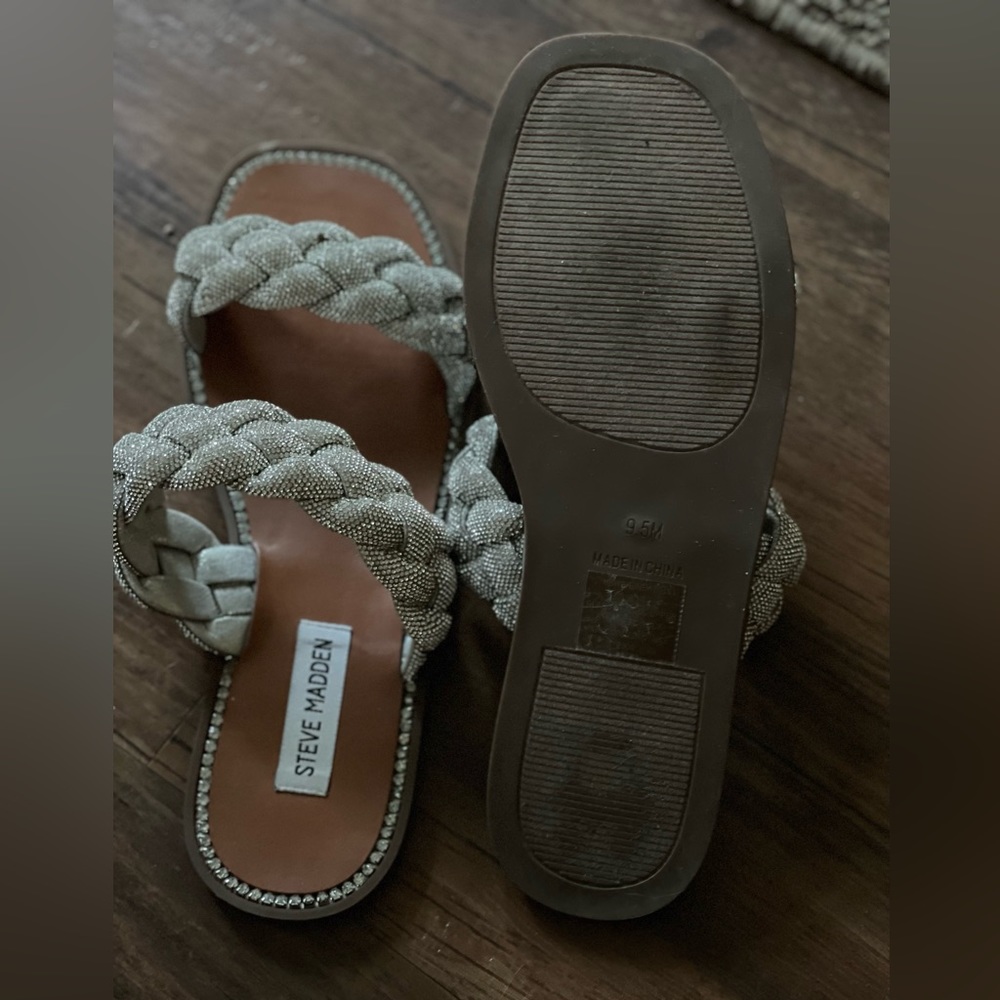 Gently Used Steve Madden Sandals